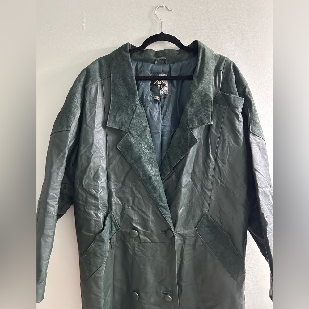 Stunning vintage deep green leather trench coat paisley design